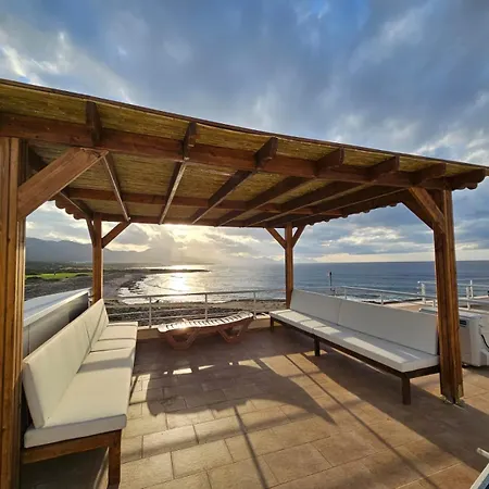 Beachfront Penthouse With Beautiful View In North Cyprus Tatil Evi *