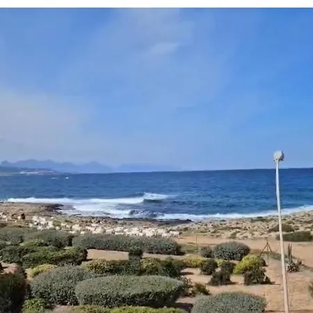 Casa de Férias Beachfront Penthouse With Beautiful View In North Cyprus
