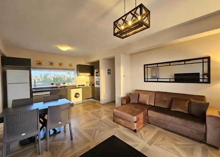 Beachfront Penthouse With Beautiful View In North Cyprus Tatil Evi *