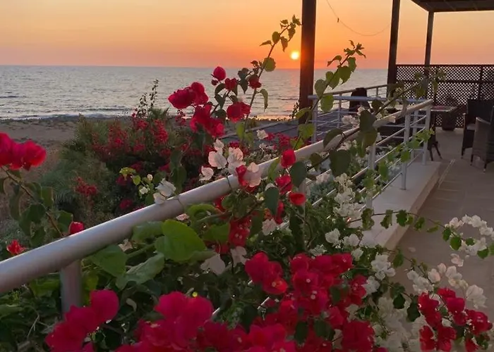 Beachfront Penthouse With Beautiful View In North Cyprus Nyaraló *