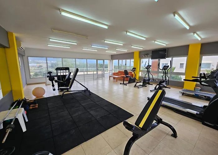 Beachfront Penthouse With Beautiful View In North Cyprus Ájosz Nikólaosz